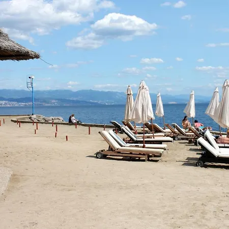 And By The Sea - 14937 Guest house