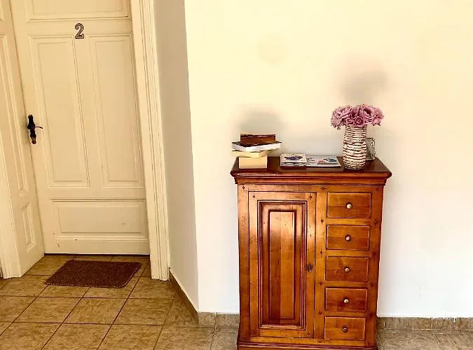 And By The Sea - 14937 3* Опатия